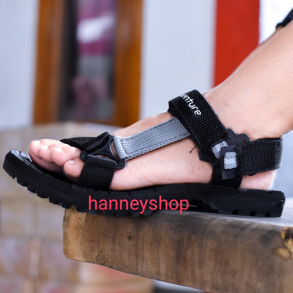 ADVENTURE Sandal gunung Pria Wanita anak size 33-43 bahan sol karet mentah sendal gunung pendaki-Hitam abu