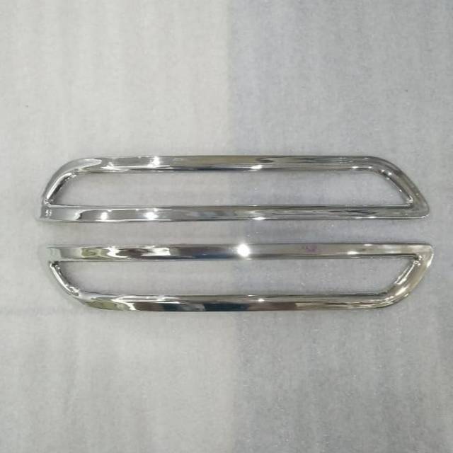 Ring reflektor bumper belakang all new Innova chrome