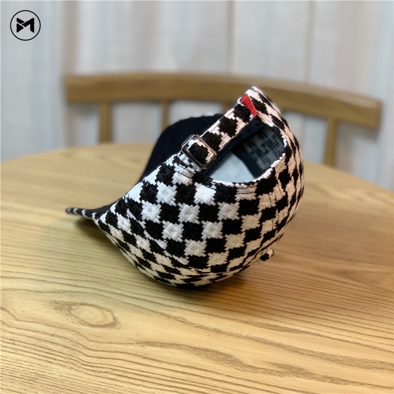 Topi Baseball Motif Kotak-Kotak Hitam Putih Aksen Berlian Imitasi Gaya Kasual Untuk Wanita-6