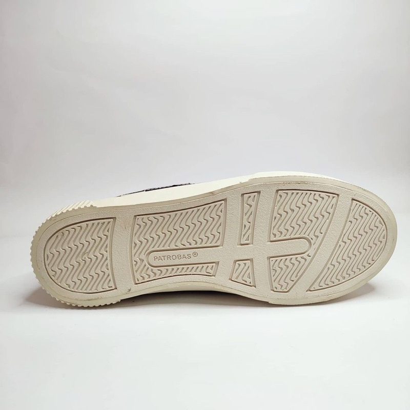 SEPATU PATROBAS EQUIP LOW BLACK WHITE ORIGINAL-4