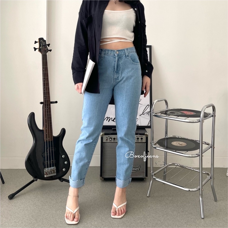 Boxofjeans - YURI 유리 Cut Boyfriend Jeans - BLUE OCEAN