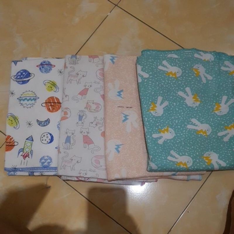 (harga satuan nett) bedong/swaddle velvet junior PL