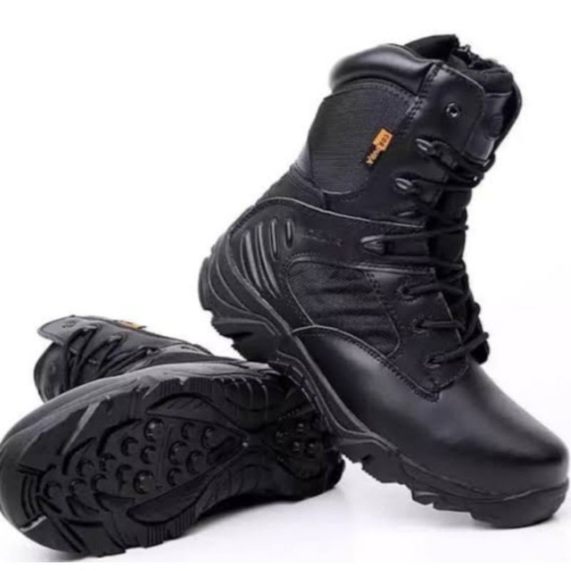Sepatu delta