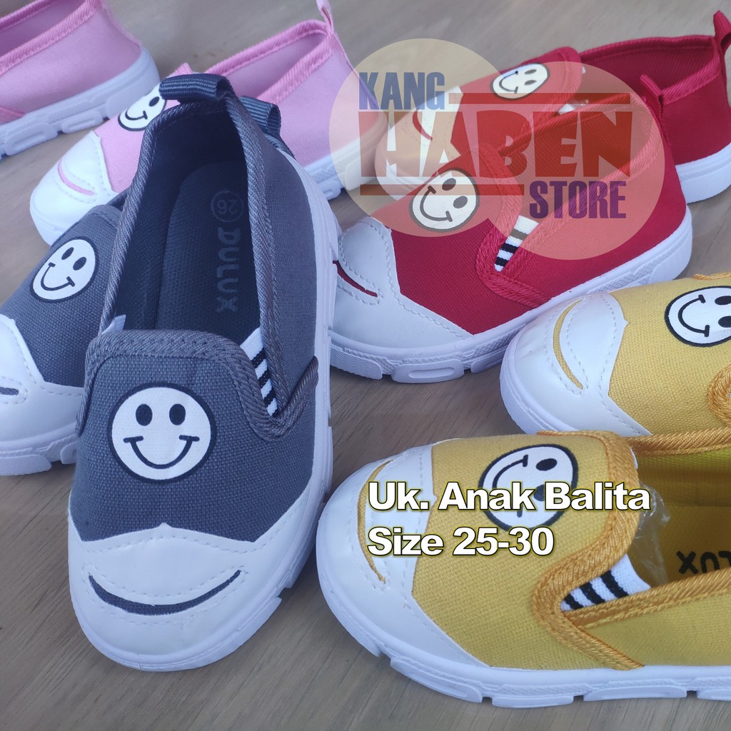 Sepatu Anak Anak Unisex Lucu Slip on Praktis Tanpa Tali karakter Emoji BX1030