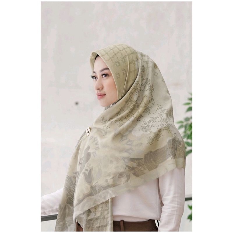 BUTTONSCARVES MEDINA OYSTER XL SATIN SQUARE