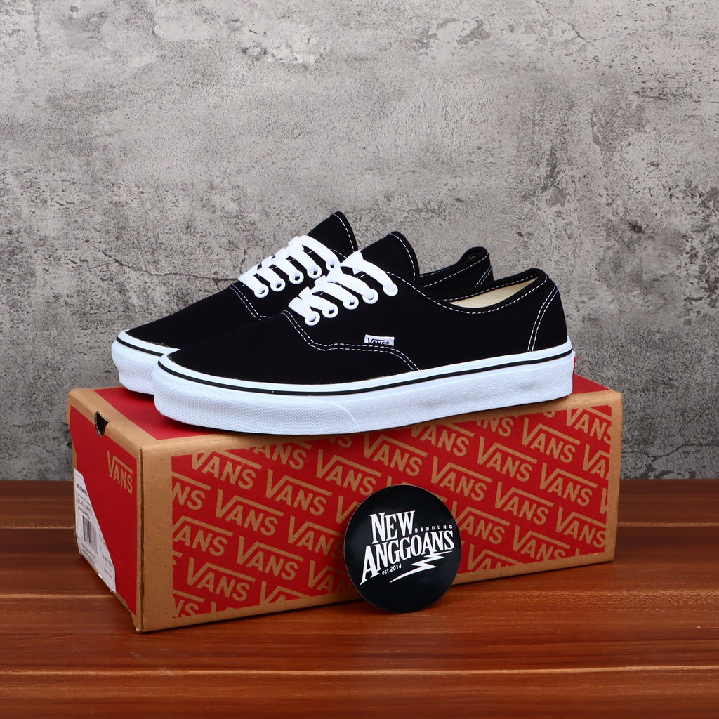 Sepatu Sneakers Pria Vans Authentic Classic Basic Black White Hitam Putih DT BNIB