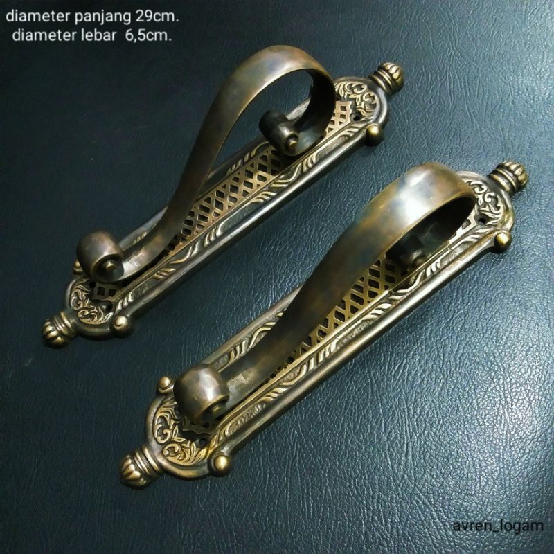 Handle pintu / gagang pintu antik motif cumi ukir