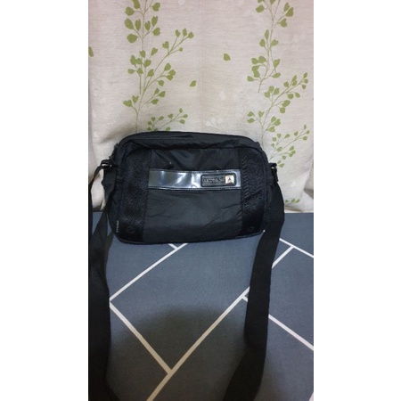 preloved tas selempang cowok airwalk original
