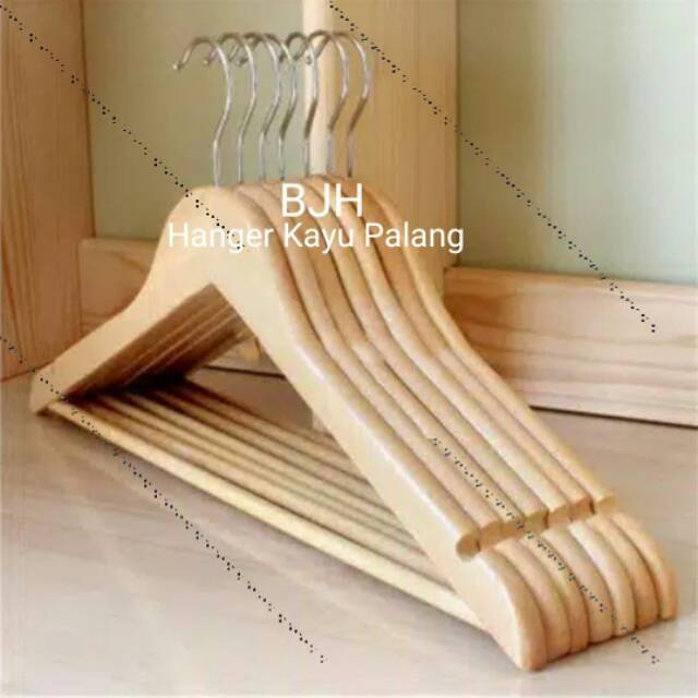 Hanger kayu palangan ( beli 50 pcs Gratis 2 pcs)