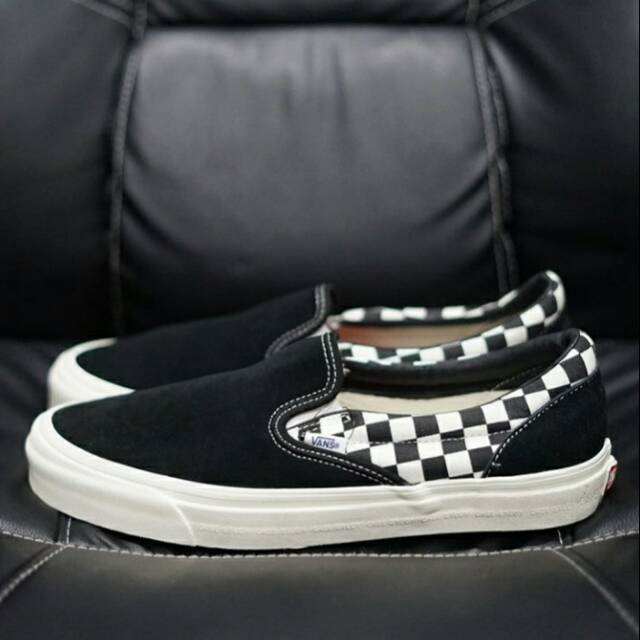 vans modernica slip on