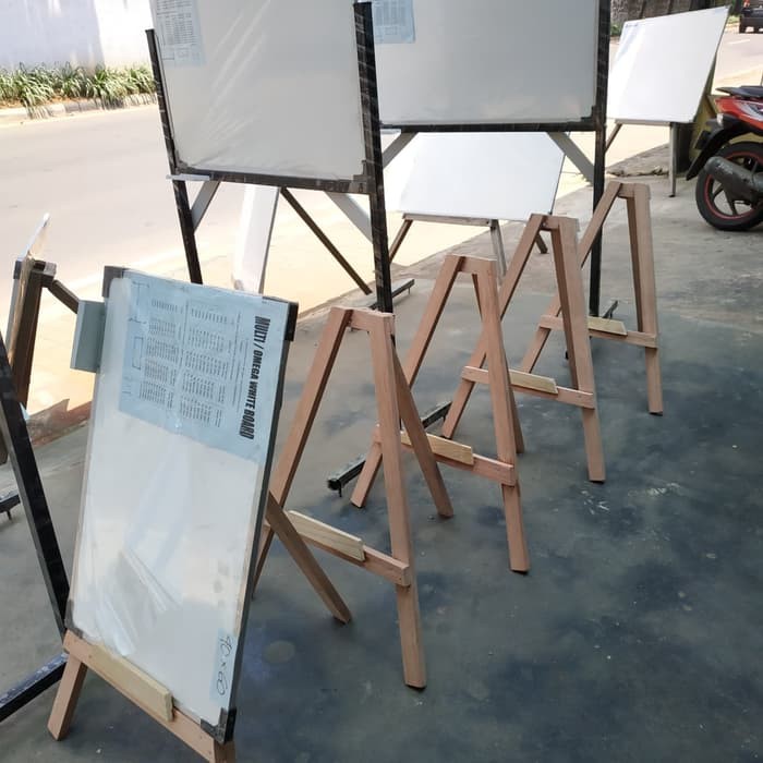 

NEW STOCK KAKI KAYU SEGITIGA WHITE BOARD/PAPAN TULIS