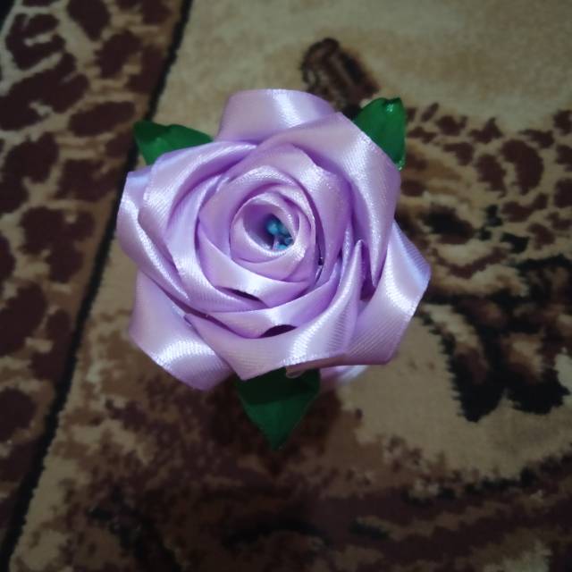 

Bunga pita satin purple