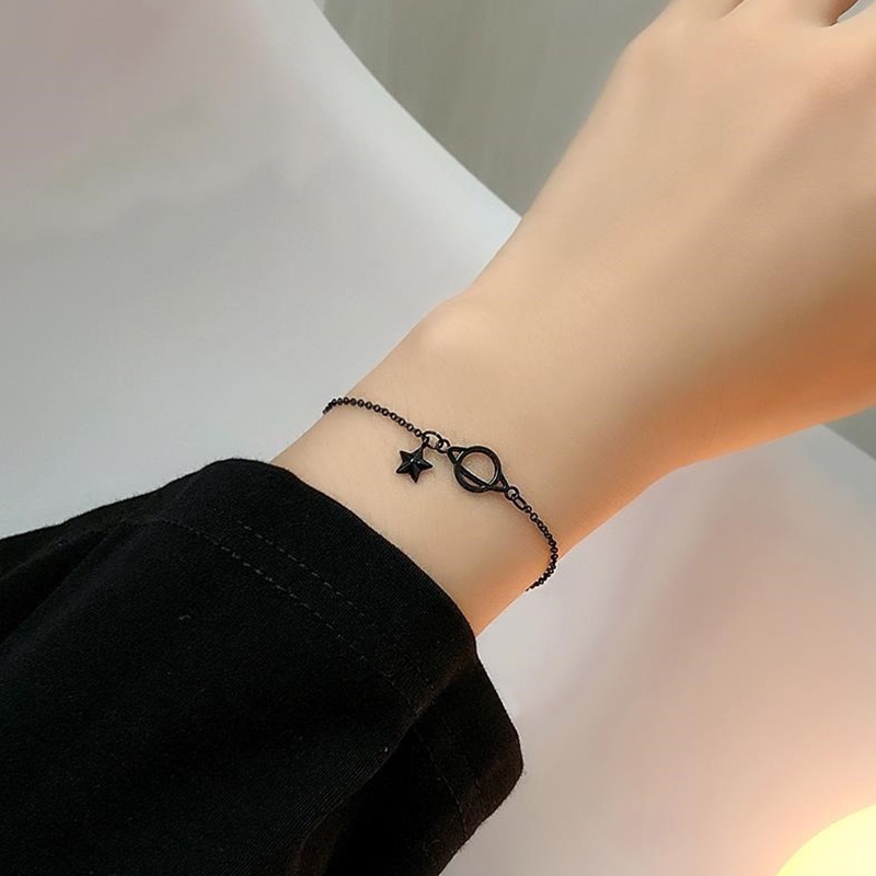 Gelang Tangan Rantai Adjustable Motif Planet / Bintang Warna Hitam Ala Gotik / Punk Untuk Wanita