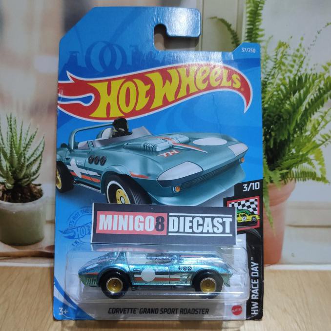 HotWheels Super Treasure Hunt Corvette Grand Sport Roadster THS 2021