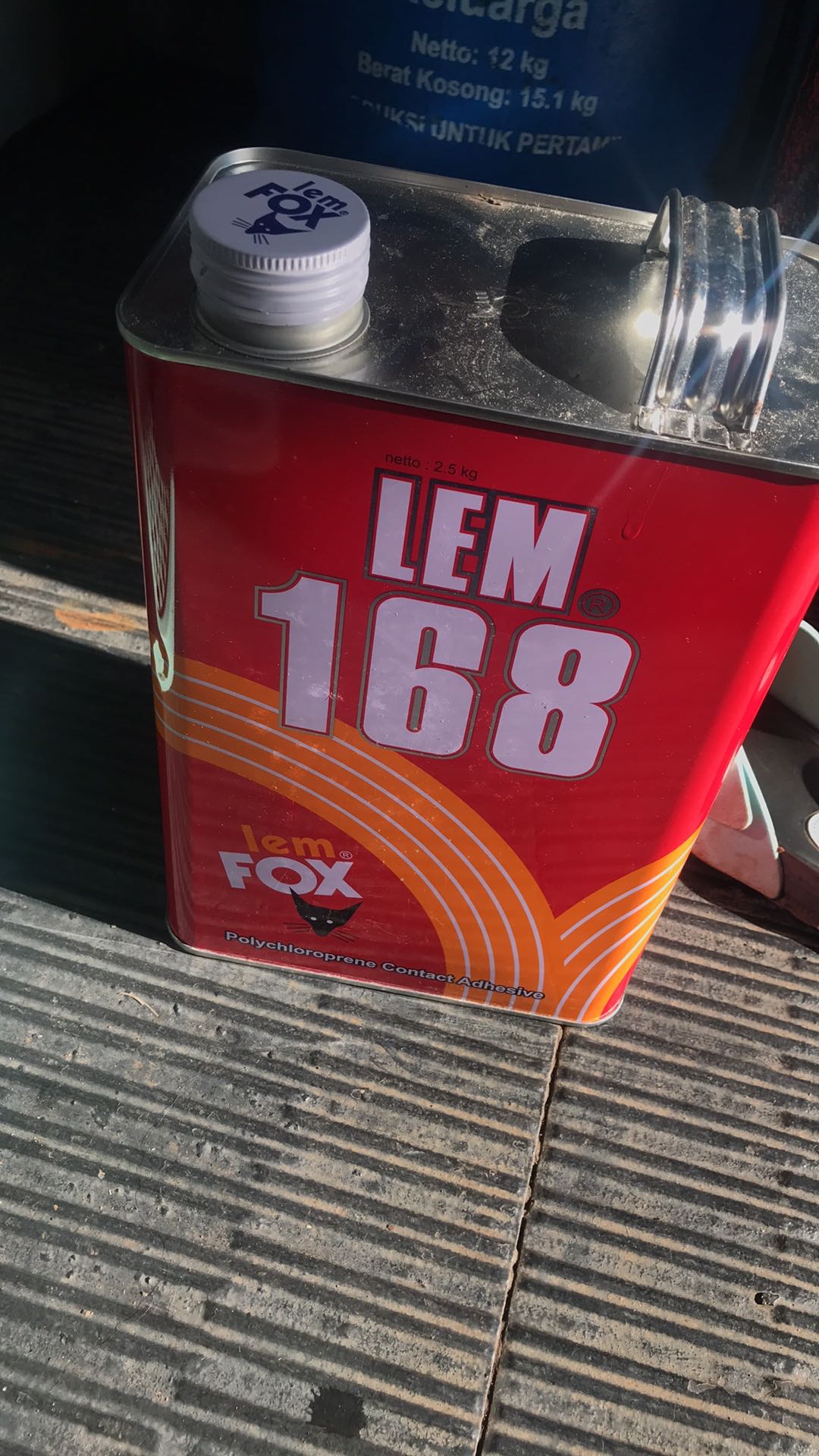 Lem Kuning Fox 168 ( 2,5 Kg ) Untuk Hpl Tacon Sheet Karet Sofa Edging Pvc Sheet