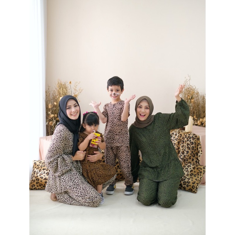 Ounadoutfit set leopard bom anak cowok baju main anak nyaman kekinian / setelan anak laki laki / setelan main anak / baju anak unisex / oneset anak rayon / baju anak motif hewan