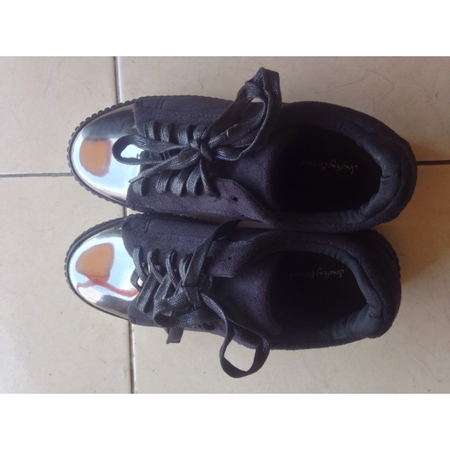 Preloved Sepatu something borrowed