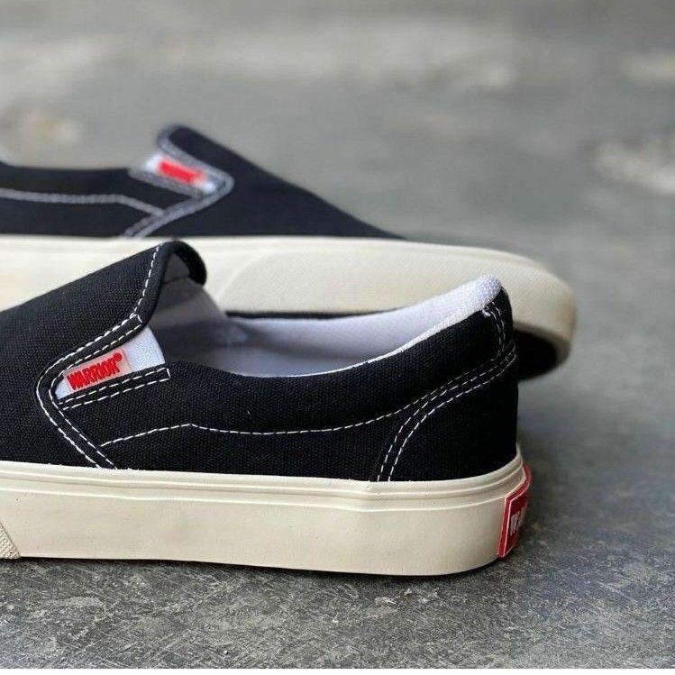 Sepatu Warrior Arthur slip on black white Original 100% - warior [MSL.02Jl22w]