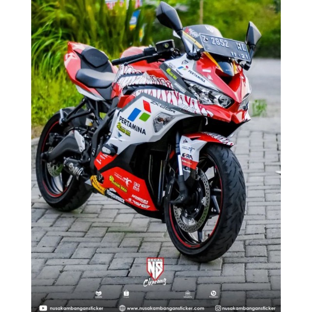 Decal Stiker Motor Kawasaki Ninja ZX 25R Full Body Mandalika Merah Putih Grafis Racing Team Sticker 
