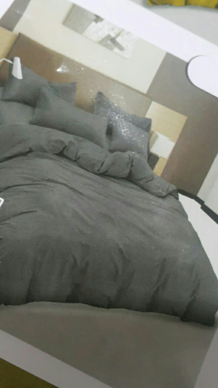 Sprei Polos Premium Vallery Quincy Uk. King (180x200x30) Dan Uk. Queen (160x200x30) Warna Terang