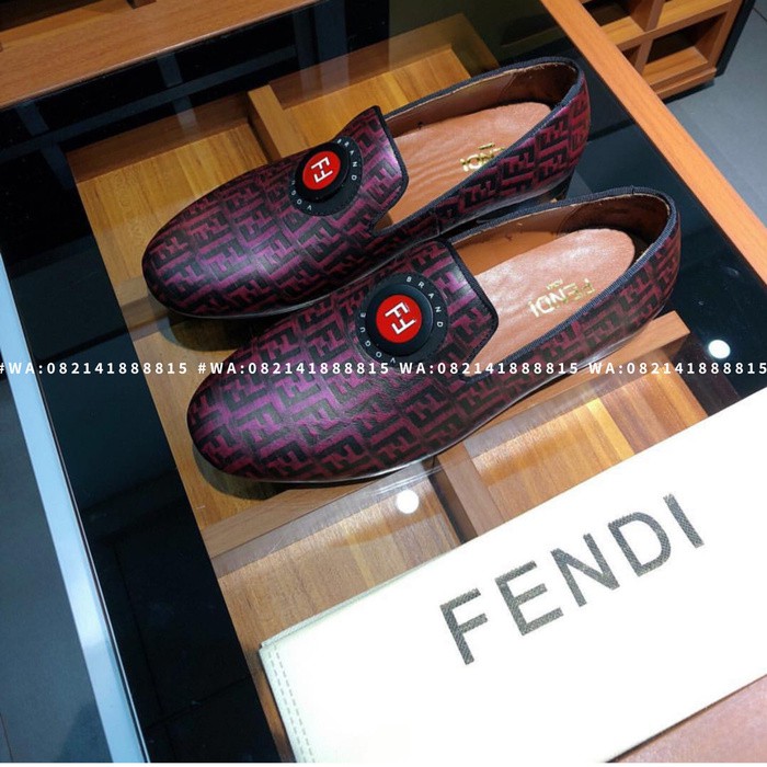 Unik Sepatu Branded FENDI Pria Casual Loafers Semi Formal Mirror Quality Diskon