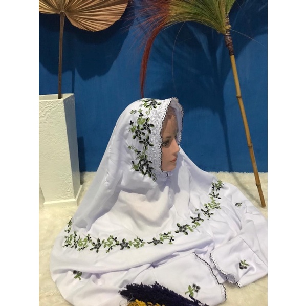 mukena terusan perak kudusan