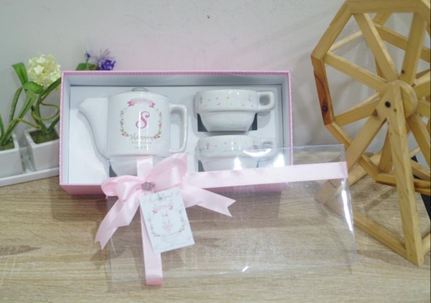 Minim 25pcs Souvenir One Month Hamper / Souvenir Teapot / Teko Susun 2 Cangkir (mika Hard Box)