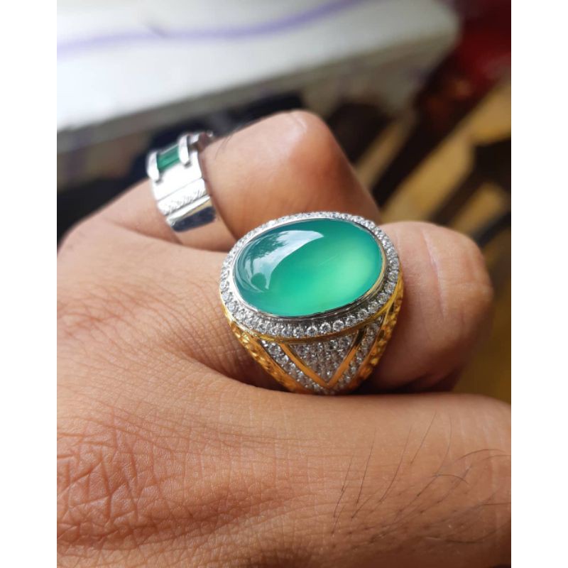bacan bluish green