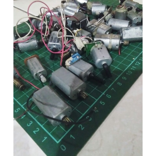 DINAMO MINI GENERATOR LED LAYANGAN DC 5/9V 5000RPM