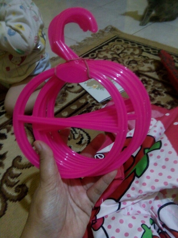 Hanger Jilbab Bulat /  Gantungan Hanger Kerudung