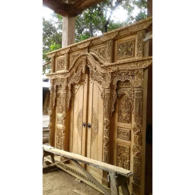 pintu gebyok 3dimensi ukururan 2,7meter x 2 meter