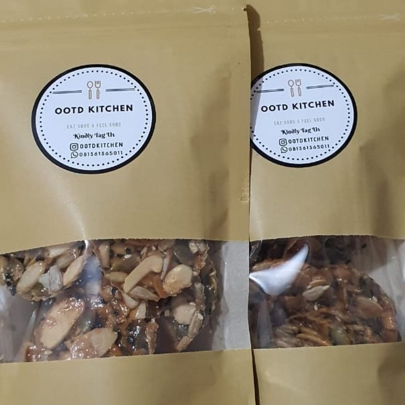 

granola crunchy