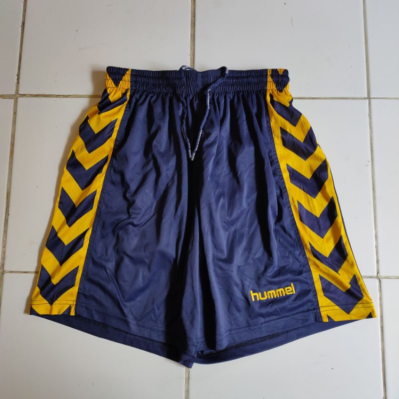 Celana Pendek Hummel