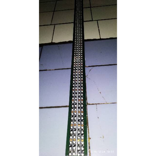 Lampu Strobo 140 cm DC 12 silang