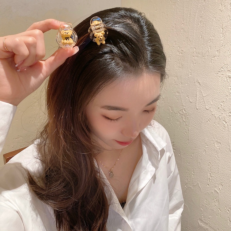 We Flower Jepit Rambut Bentuk Beruang Kecil Bahan Akrilik Gaya Vintage Untuk Wanita