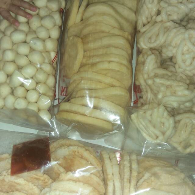 

Krupuk kemplang palembang