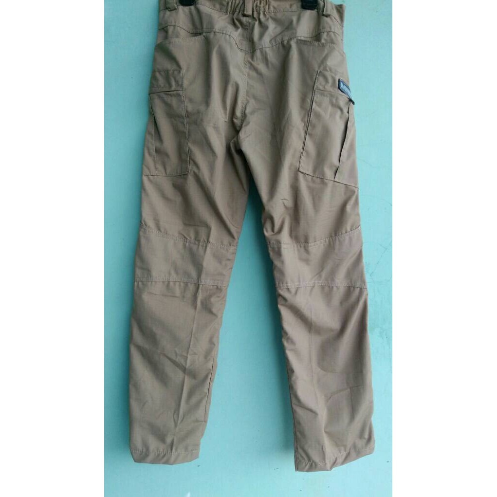 celana helicon lokal warna khaki merk blackhawk