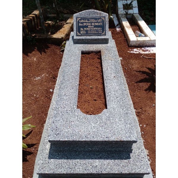 batu nisan makam granit 1 set (dah pLus ongkir angkut mobiL picknuf)