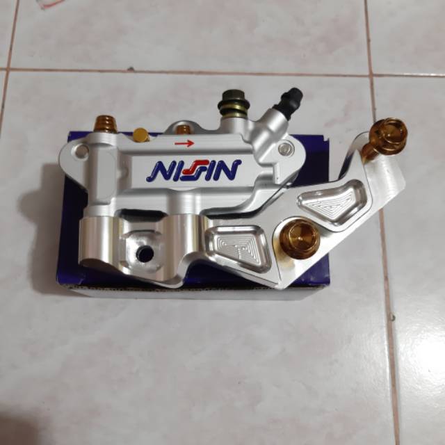 KALIPER MONOBLOK 4 PISTON PLUS BREKET DEPAN ALL YAMAHA NMAX FREE BAUT