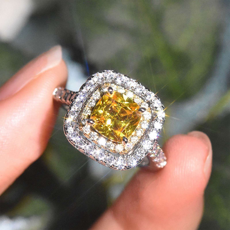 Cincin Moissanite Berlian Imitasi Bentuk Kotak Warna Kuning Kualitas Tinggi Untuk Wanita