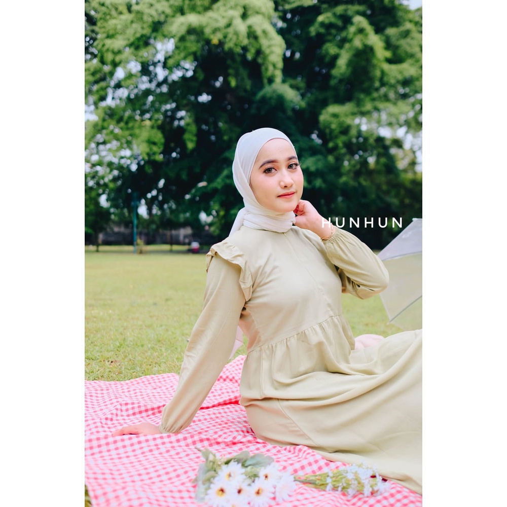 Isyana Midi Dress / Gamis Wanita Terbaru / Kekinian / Casual Dress Murah / Fashion Muslim/ Midi Dress Polos Series Premium / Midi Dress Terbaru / Dress Polos / Luciu Midi Dress / Marbel Midi Dress / Staci Midi Dress / Buton Midi Dress / Sojin Midi