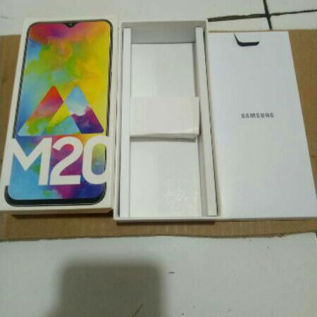 Dus box samsung M20