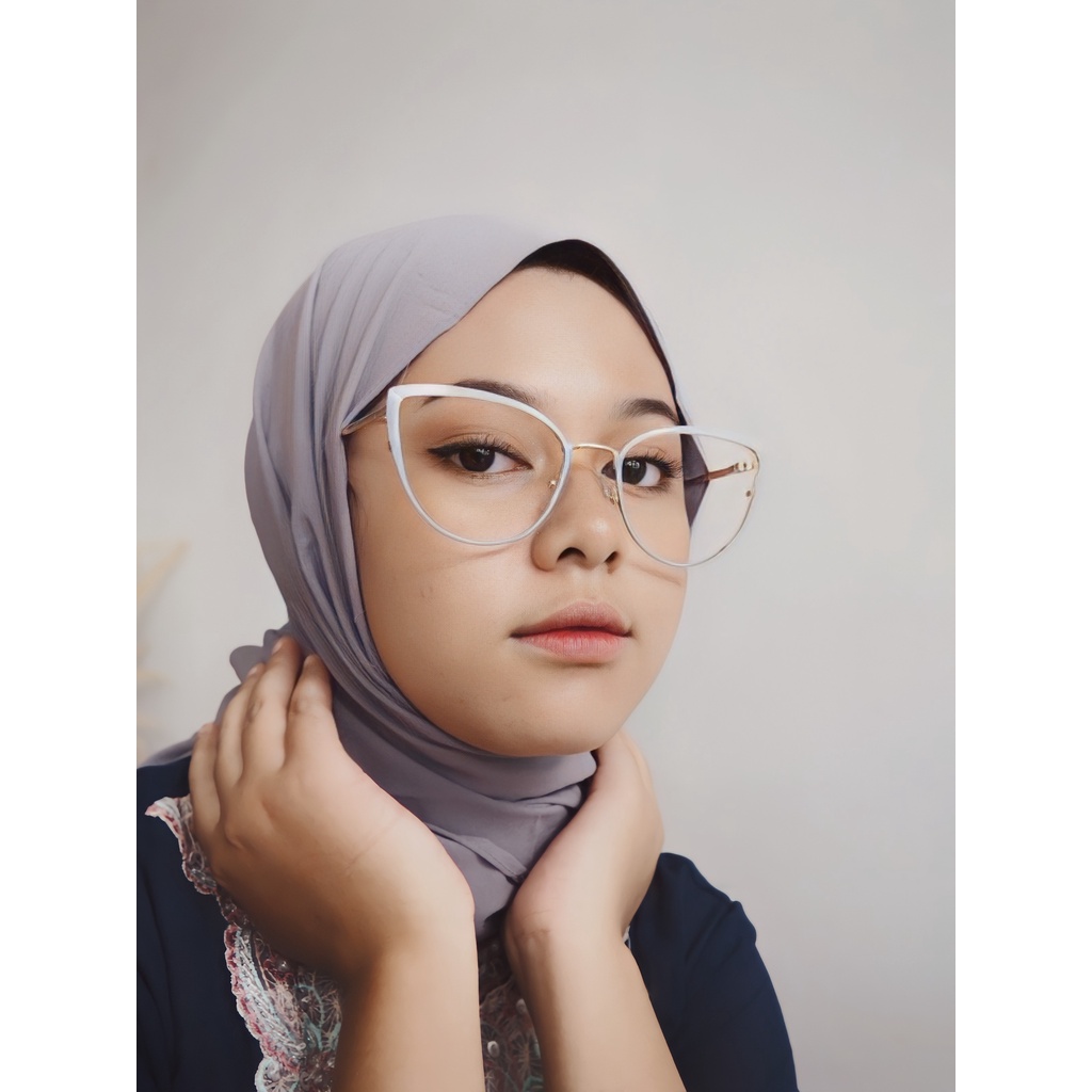 Flavia Eyewear - Kacamata Kinan Cat Eye Titanium (custom minus, photochromic, blueray, bluechromic dan photobrown)