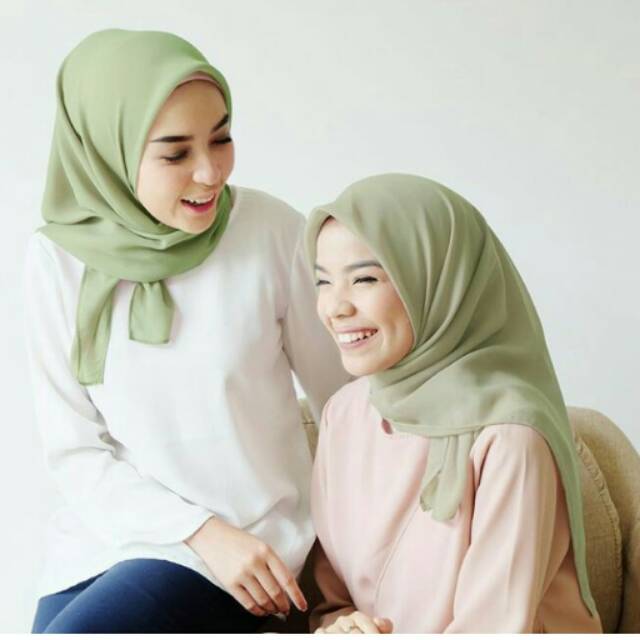 Segi Empat Poton by Vanilla Hijab