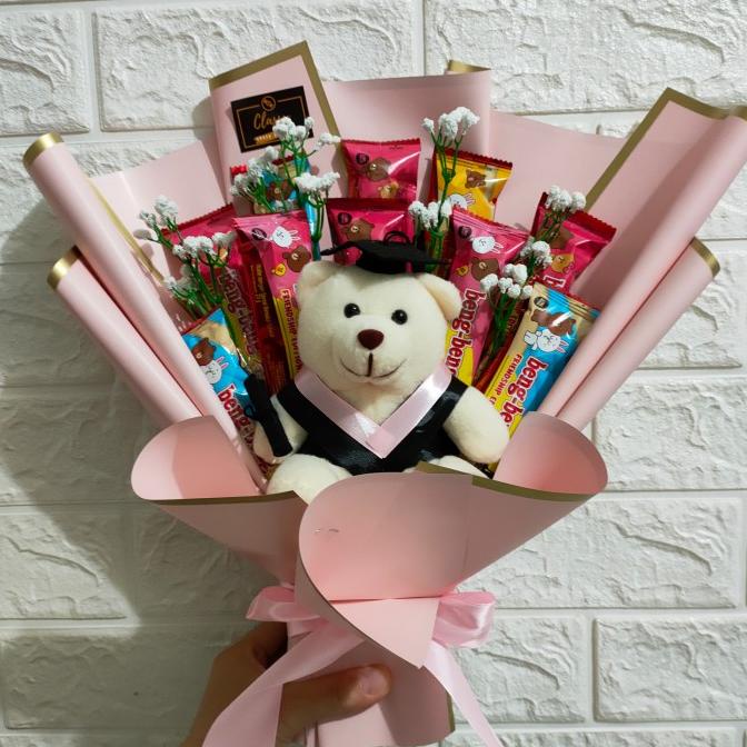 

Snack Bouquet Coklat Beng-Beng + Boneka Wisuda / Hadiah Graduation Terbaru