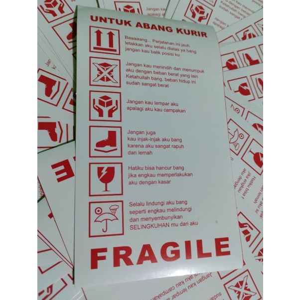 

STIKER FRAGILE JAMAN NOW UNTUK ABANG KURIR