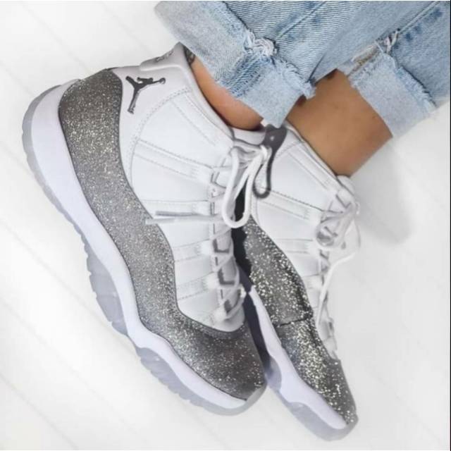 nike jordan 11 metallic silver