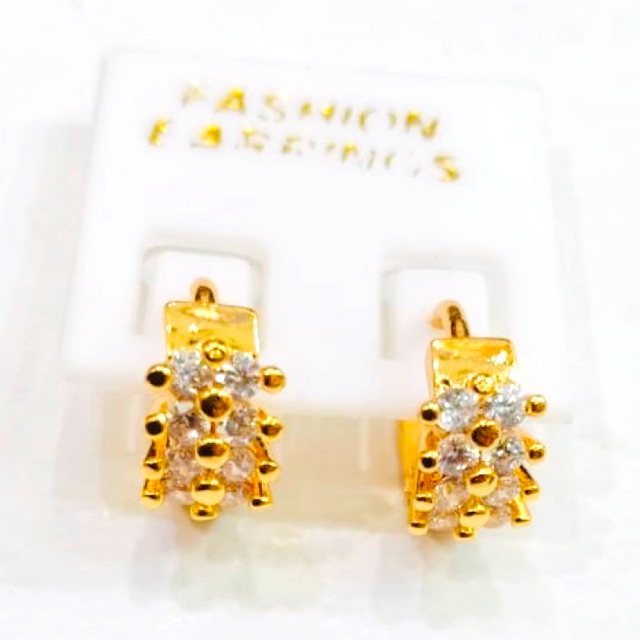 Anting wanita //anting lapis emas // anting permata //anting pemgganti emas // replika berlian