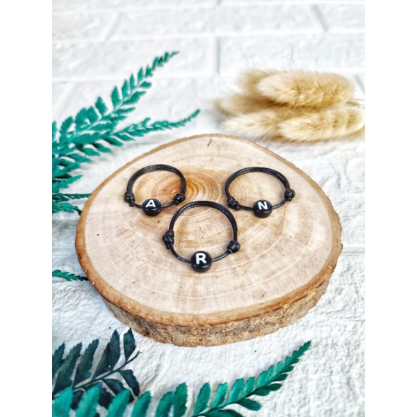 cincin inisial nama