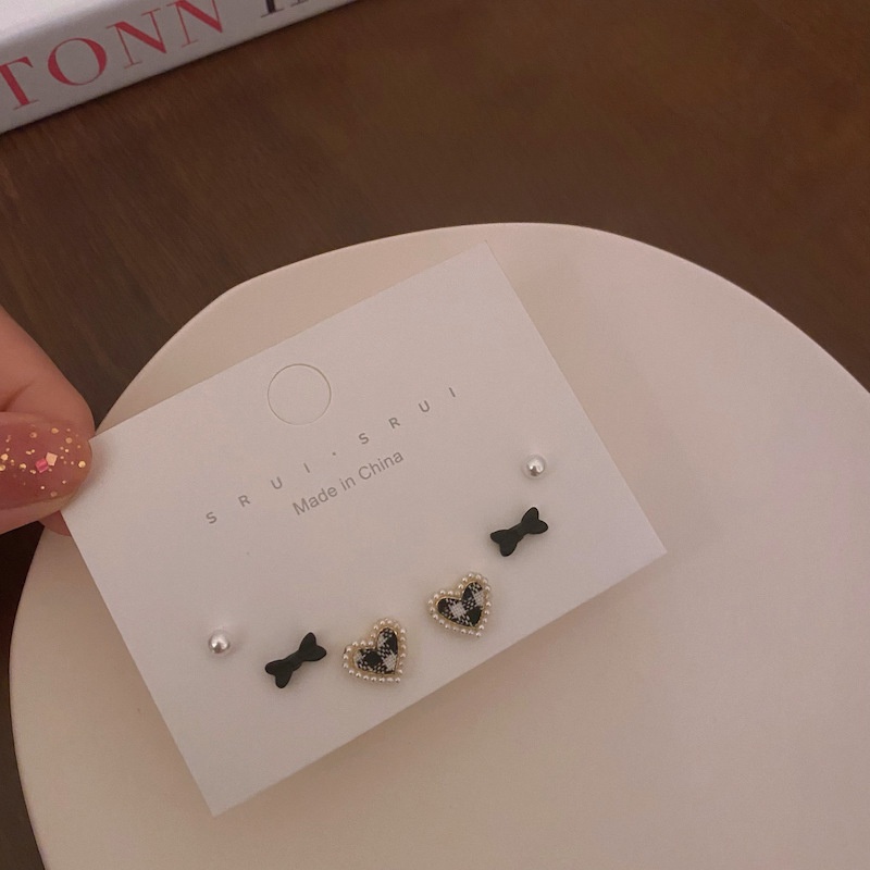 6pcs / Set Anting Tusuk Bentuk Hati / Pita / Mutiara Bahan Resin Gaya Korea Untuk Wanita